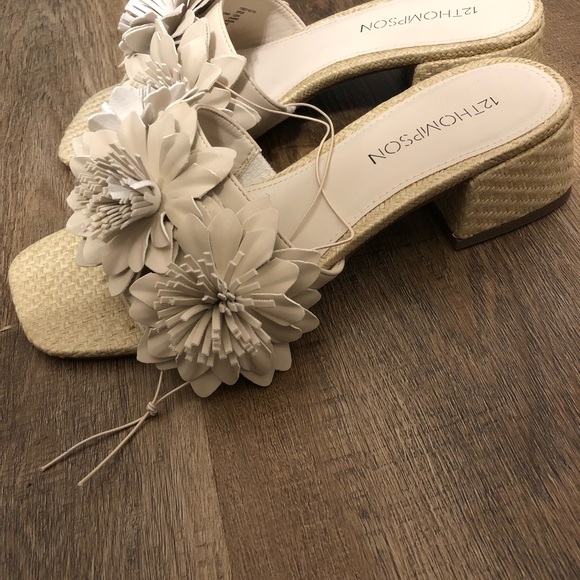 Thompson Cream Ruffle Sandals - Picture 3 of 6